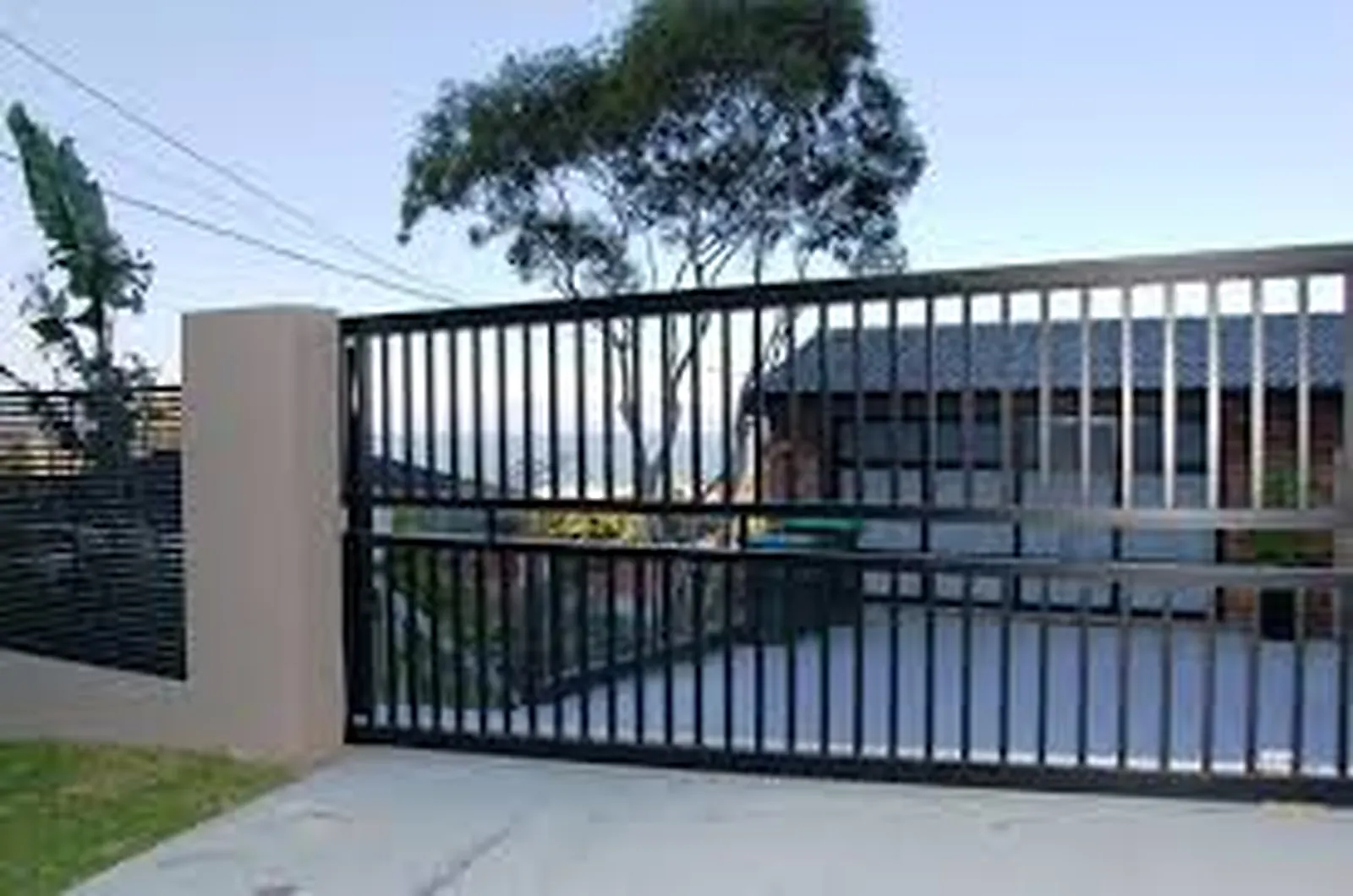 Electric Gate project by Excalibur Fence and Iron Works