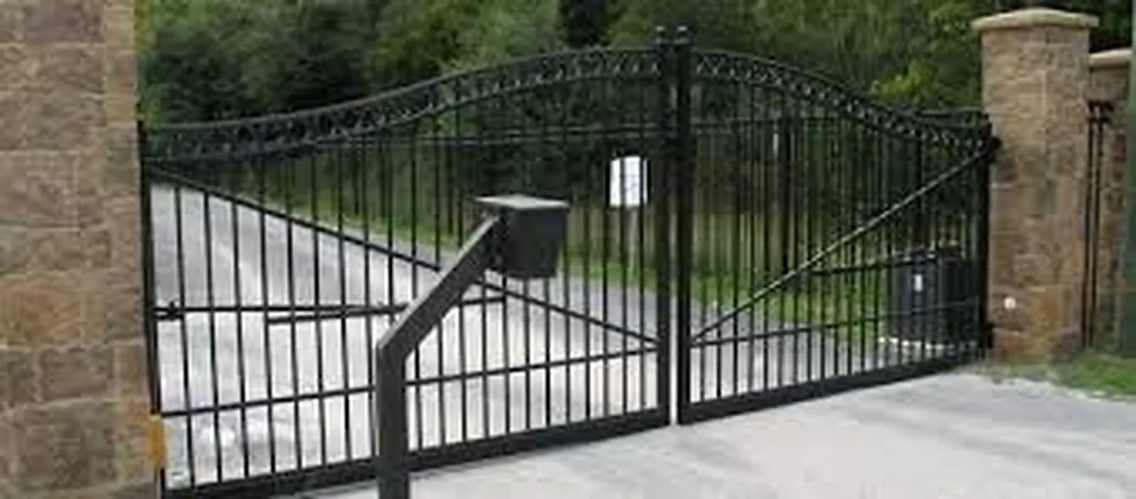 Electric Gate project by Excalibur Fence and Iron Works