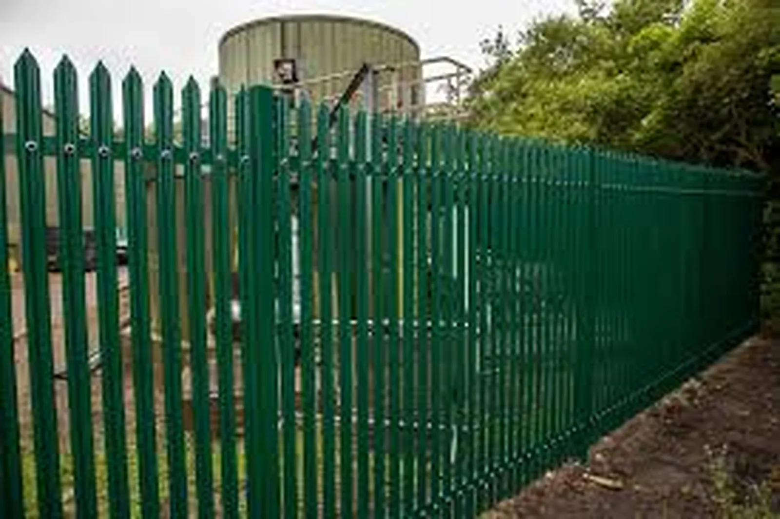 Aluminum & Security Fence project by Excalibur Fence and Iron Works